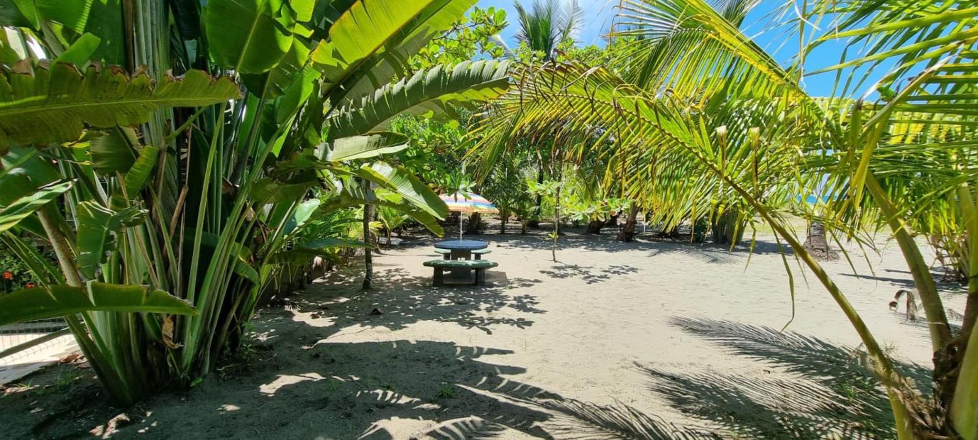 Hotel Playa Westfalia Puerto Limon Exterior foto